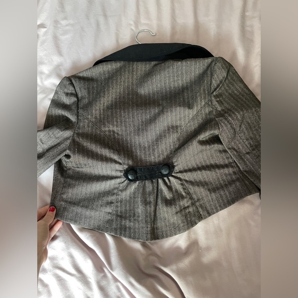 Guess vintage  90s/ Y2K cropped blazer size  small - Picture 6 of 7